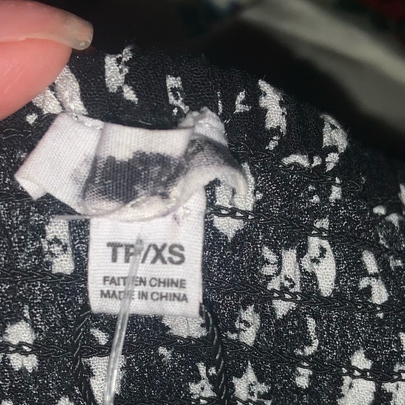 Garage black mini tie front floral mini dress nwot fall boho classic casual - Picture 4 of 4